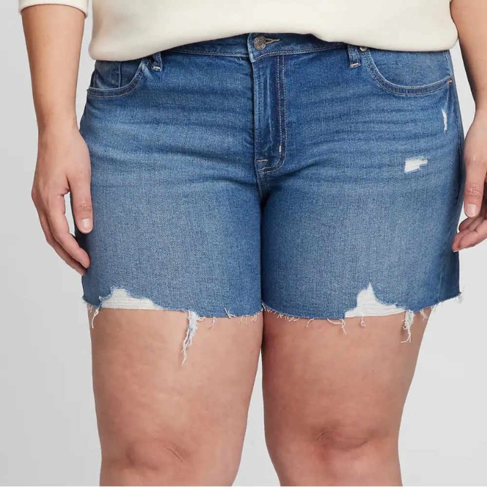Gap Factory 5" Mid Rise Destructed Denim Shorts new with tags size 18